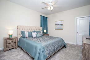 Fabulous 5 Bedrooms Close to Disney at Champions Gate Resort 8988