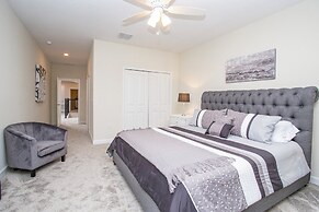 Fabulous 5 Bedrooms Close to Disney at Champions Gate Resort 8988