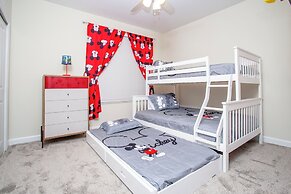 Fabulous 5 Bedrooms Close to Disney at Champions Gate Resort 8988