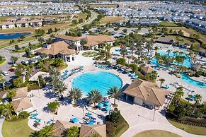 Fabulous 5 Bedrooms Close to Disney at Champions Gate Resort 8988