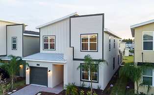 Fabulous 5 Bedrooms Close to Disney at Champions Gate Resort 8988