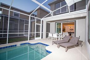 Fabulous 5 Bedrooms Close to Disney at Champions Gate Resort 8988