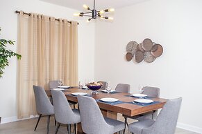 Fabulous 5 Bedrooms Close to Disney at Champions Gate Resort 8988