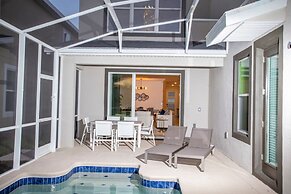 Fabulous 5 Bedrooms Close to Disney at Champions Gate Resort 8988