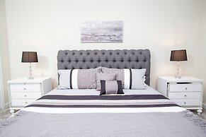 Fabulous 5 Bedrooms Close to Disney at Champions Gate Resort 8988