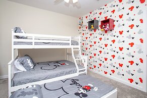 Fabulous 5 Bedrooms Close to Disney at Champions Gate Resort 8988