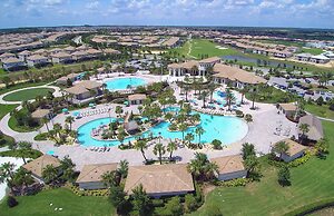 Fabulous 5 Bedrooms Close to Disney at Champions Gate Resort 8988