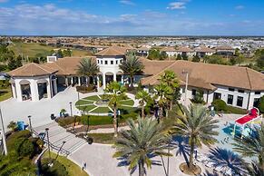 Fabulous 5 Bedrooms Close to Disney at Champions Gate Resort 8988