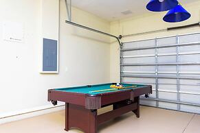 Gorgeous 4 Bedroom w Pool Close to Disney 920