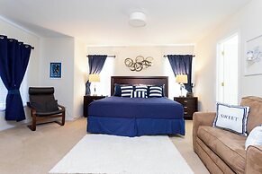 Gorgeous 4 Bedroom w Pool Close to Disney 920