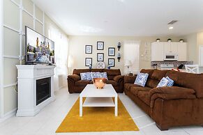 Gorgeous 4 Bedroom w Pool Close to Disney 920