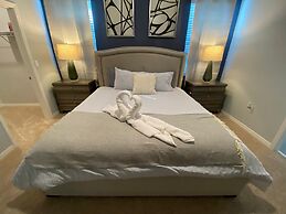Stunning 5Bd w Pool Close to Disney Solterra 7829
