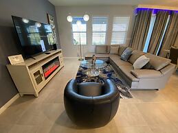 Stunning 5Bd w Pool Close to Disney Solterra 7829