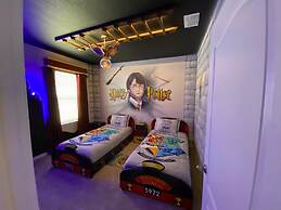 Stunning 5Bd w Pool Close to Disney Solterra 7829