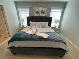 Stunning 5Bd w Pool Close to Disney Solterra 7829