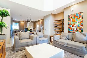 Stunning 4Bd Close to Disney Magic Village 7614