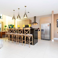 Stunning 4Bd Close to Disney Magic Village 7614