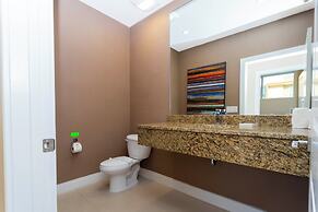 Stunning 4Bd Close to Disney Magic Village 7614