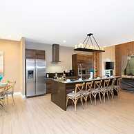 Accessible 4Bd Close to Disney Magic Village 7581