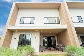 Accessible 4Bd Close to Disney Magic Village 7581