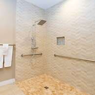 Accessible 4Bd Close to Disney Magic Village 7581