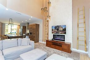 Accessible 4Bd Close to Disney Magic Village 7581