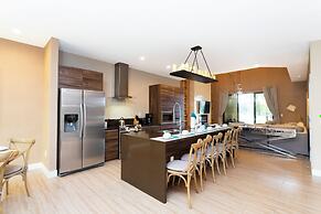 Accessible 4Bd Close to Disney Magic Village 7581