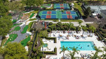 Stunning 5 Bd Home w Pool Close to Disney 7420