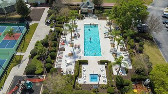 Stunning 5 Bd Home w Pool Close to Disney 7420