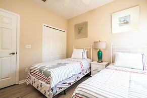 Stunning 5 Bd Home w Pool Close to Disney 7420