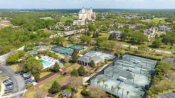 Stunning 5 Bd Home w Pool Close to Disney 7420