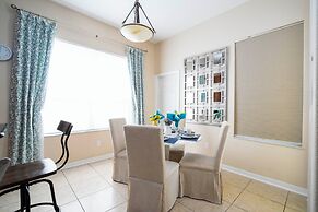 Stunning 5 Bd Home w Pool Close to Disney 7420