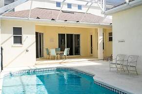 Stunning 5 Bd Home w Pool Close to Disney 7420