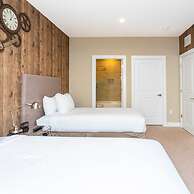 Stunning 4 Bd Close to Disney Magic Village Resort 7537