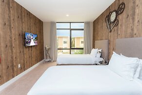 Stunning 4 Bd Close to Disney Magic Village Resort 7537