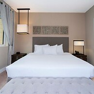 Stunning 4 Bd Close to Disney Magic Village Resort 7537