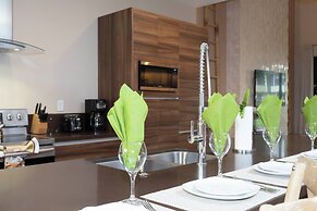 Stunning 4 Bd Close to Disney Magic Village Resort 7537