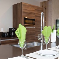 Stunning 4 Bd Close to Disney Magic Village Resort 7537