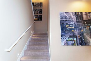 Stunning 4 Bd Close to Disney Magic Village Resort 7537