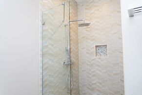 Stunning 4 Bd Close to Disney Magic Village Resort 7537