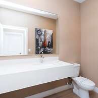 Stunning 4 Bd Close to Disney Magic Village Resort 7537