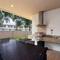 Stunning 4 Bd Close to Disney Magic Village Resort 7537