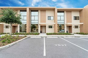 Stunning 4 Bd Close to Disney Magic Village Resort 7537