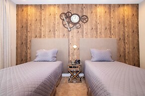 Luxury 4 Bedroom Home Magic Village Resort 7487