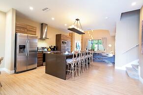 Luxury 4 Bedroom Home Magic Village Resort 7487