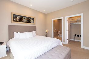 Luxury 4 Bedroom Home Magic Village Resort 7487