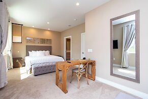 Luxury 4 Bedroom Home Magic Village Resort 7487