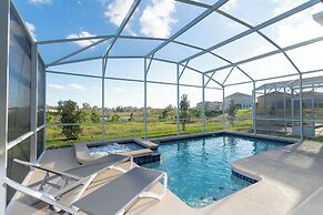 Gorgeous 6 Bd SF Close to Disney w Pool Champions Gate Resort 712