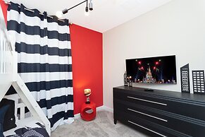 Gorgeous 6 Bd SF Close to Disney w Pool Champions Gate Resort 712