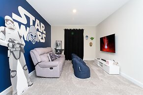 Gorgeous 6 Bd SF Close to Disney w Pool Champions Gate Resort 712